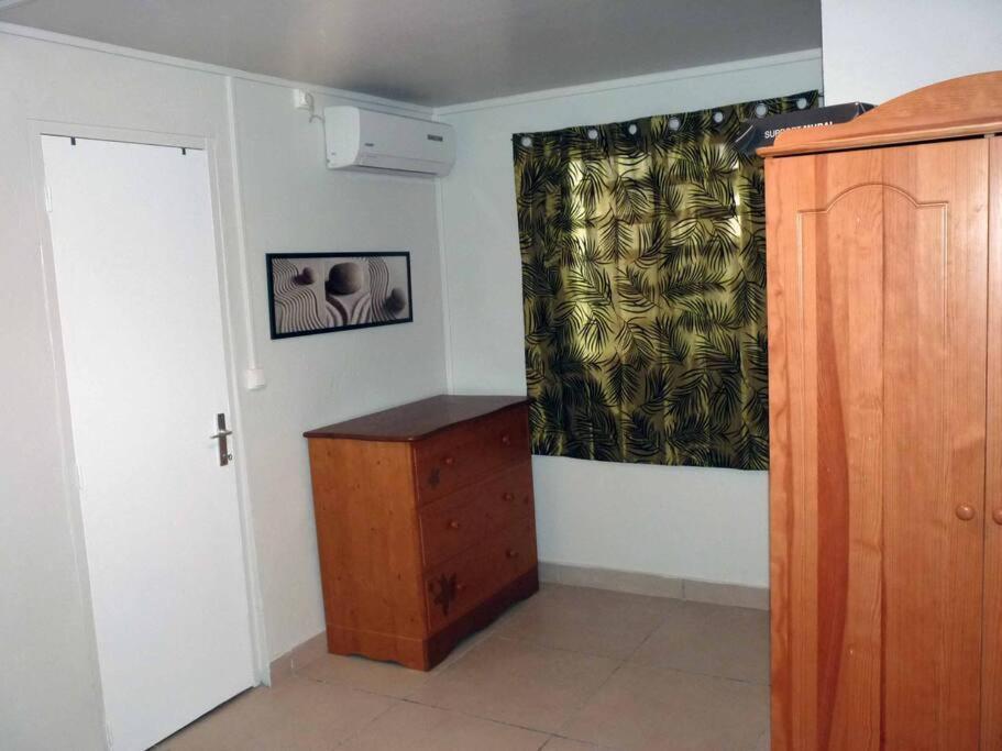 Logement Dans Un Lieu Calme Et Verdoyant A Proximite De Tout Avec Jacuzzi!!! Basse-Terre Zewnętrze zdjęcie