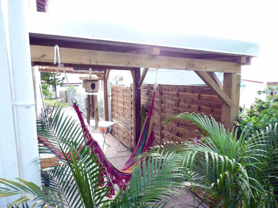 Logement Dans Un Lieu Calme Et Verdoyant A Proximite De Tout Avec Jacuzzi!!! Basse-Terre Zewnętrze zdjęcie