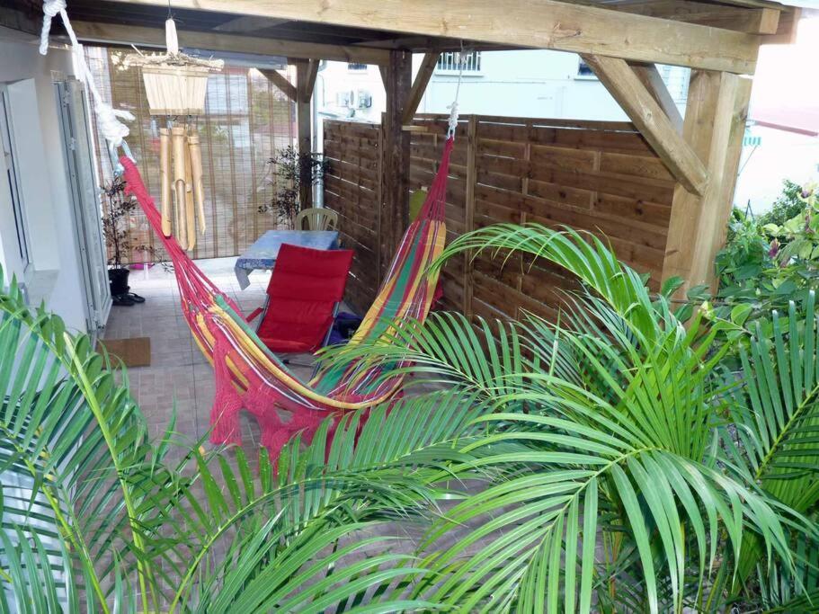 Logement Dans Un Lieu Calme Et Verdoyant A Proximite De Tout Avec Jacuzzi!!! Basse-Terre Zewnętrze zdjęcie