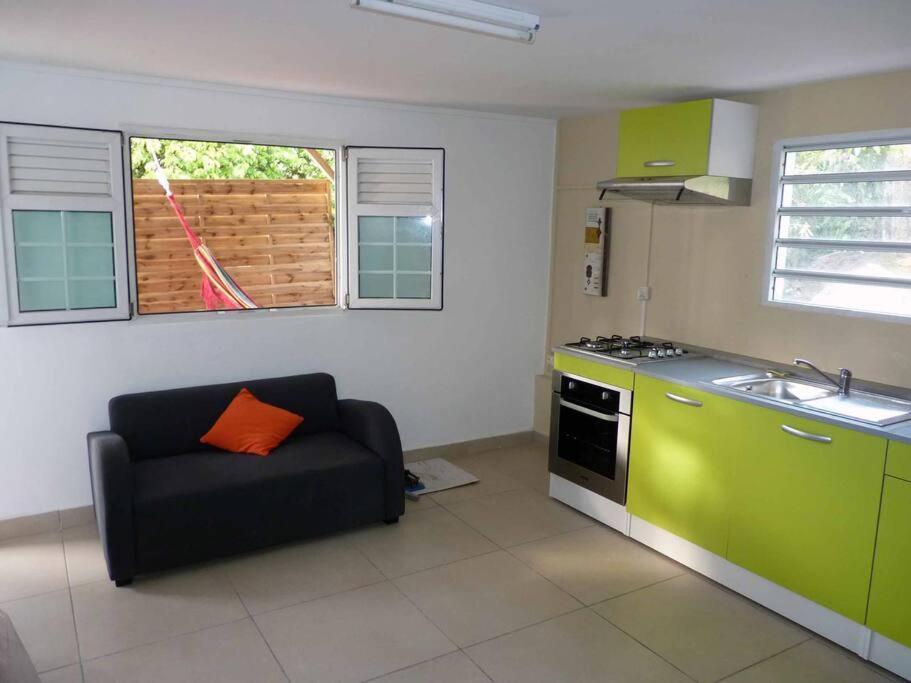 Logement Dans Un Lieu Calme Et Verdoyant A Proximite De Tout Avec Jacuzzi!!! Basse-Terre Zewnętrze zdjęcie